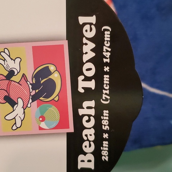 Disney Minnie Mouse Beach Towel - Picture 5 of 8
